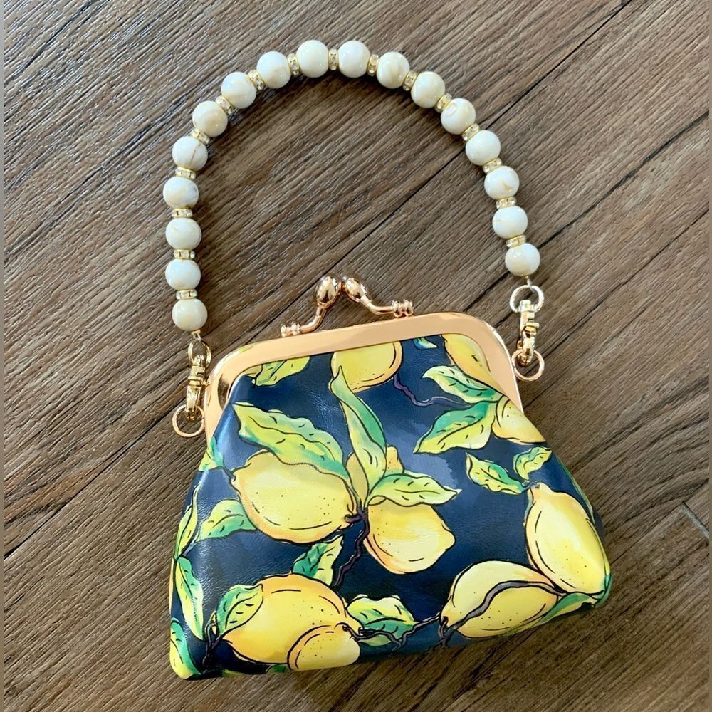 Handmade Genuine Cowhide Lemon Print Kisslock wallet/Wristlet/Coin purse